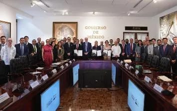 Sheinbaum y gasolineros renuevan acuerdo