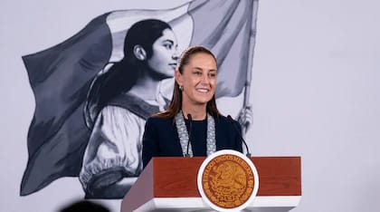 ¿Se acaba el dinero en efectivo en México? La propuesta de Sheinbaum que busca reducir su uso para 2027